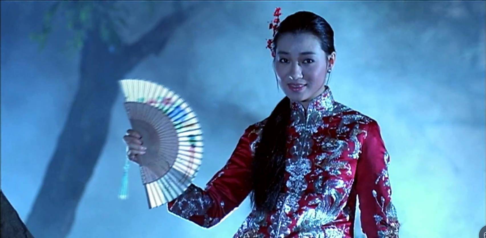 李小龙的经典电影中的女性角色_李小龙女的演员_李小龙女导演