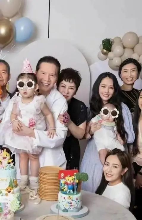 李连杰dvd广告_李连杰在商业广告中的魅力_李连杰广告